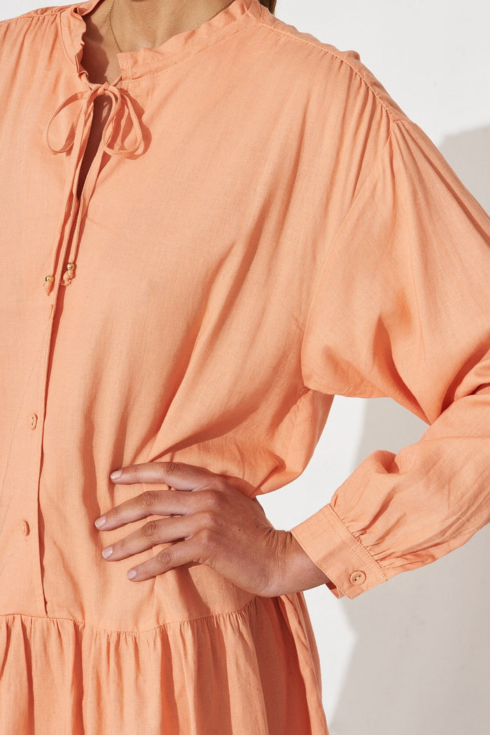 Hampstead Dress In Peach Linen Blend - detail