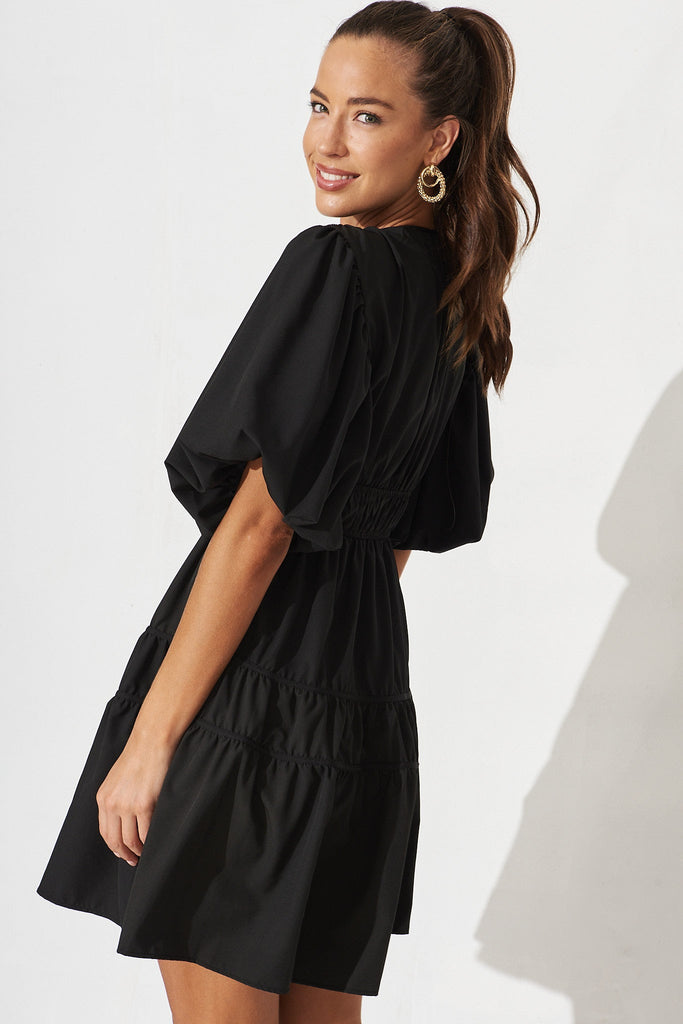 Amarini Dress In Black - side