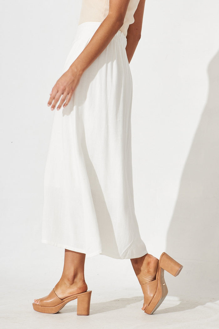 Moree Midi Skirt In White Linen Blend - side