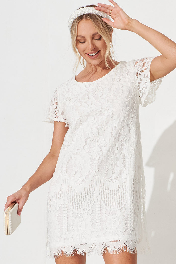 Dainy Shift Dress In White Lace - front