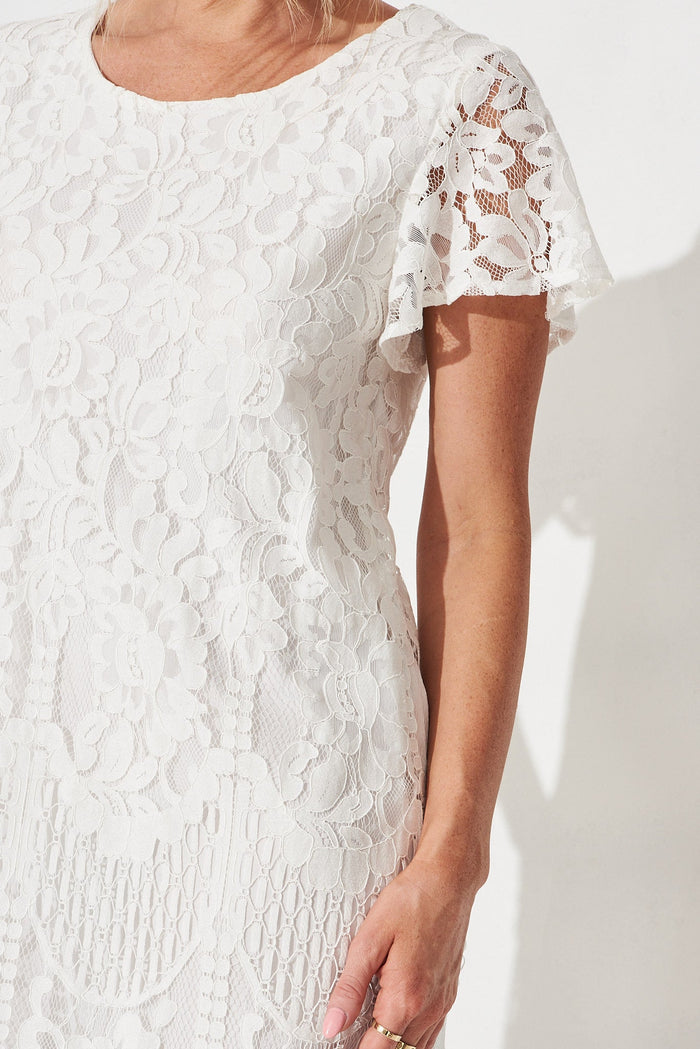 Dainy Shift Dress In White Lace - detail