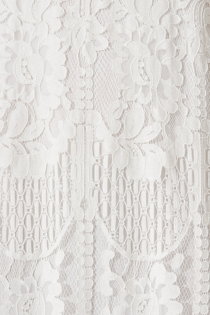 Dainy Shift Dress In White Lace - fabric