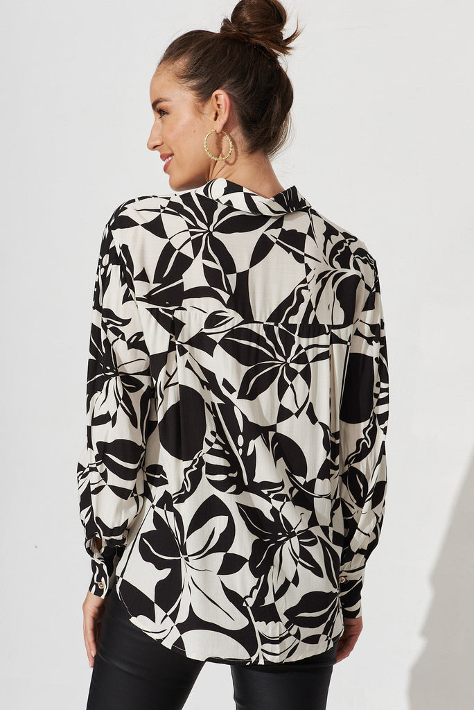 Hinami Shirt In White With Black Leaf Cotton - back