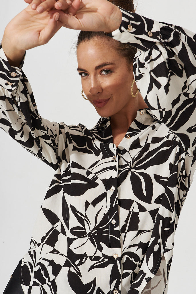 Hinami Shirt In White With Black Leaf Cotton - detail