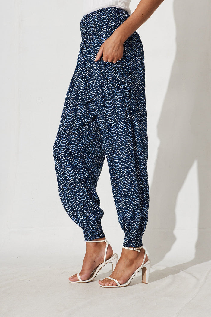 Gabby Lounge Pants In Navy With White Print - side