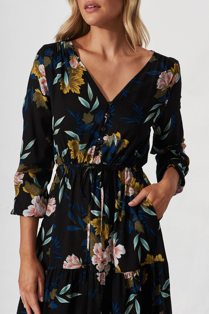 Zapara Maxi Dress In Black With Green Leaf - detail