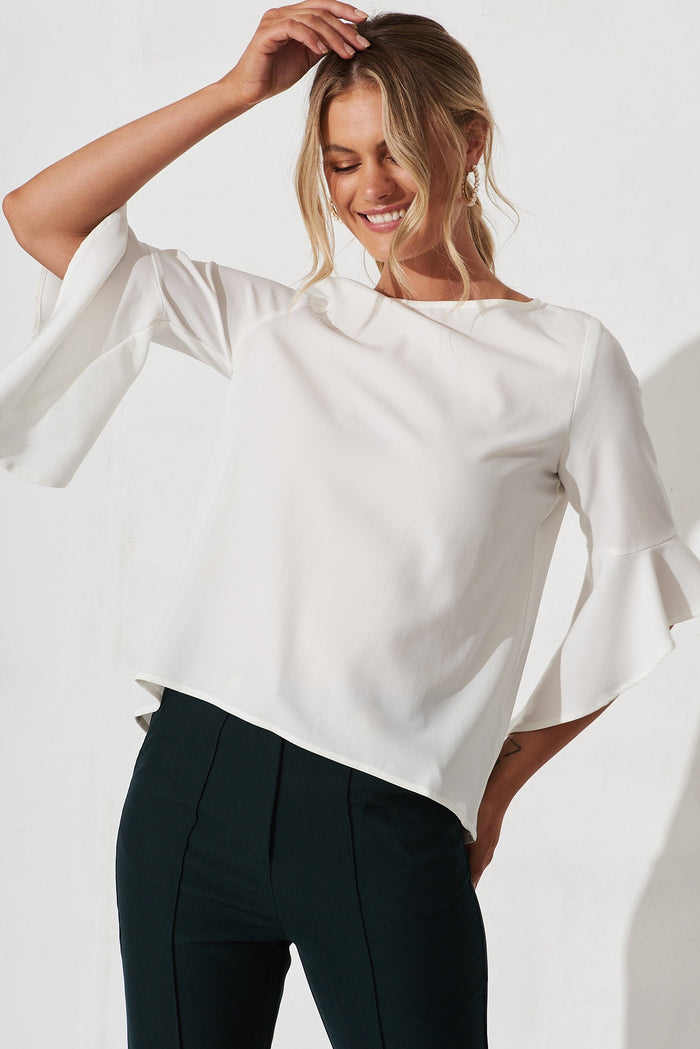 Nila Top In White - detail