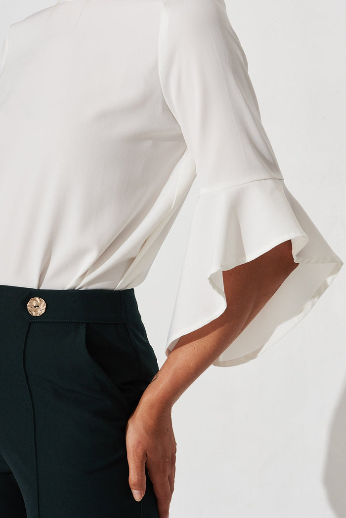 Nila Top In White - detail