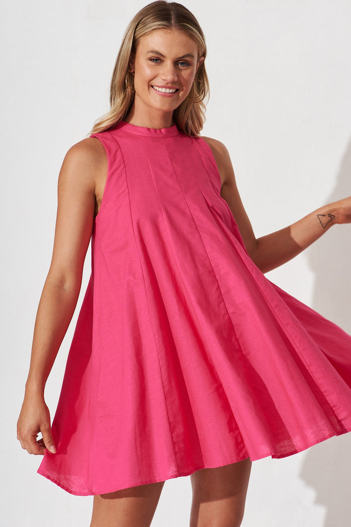 Cowra Dress In Candy Pink Linen Blend - front
