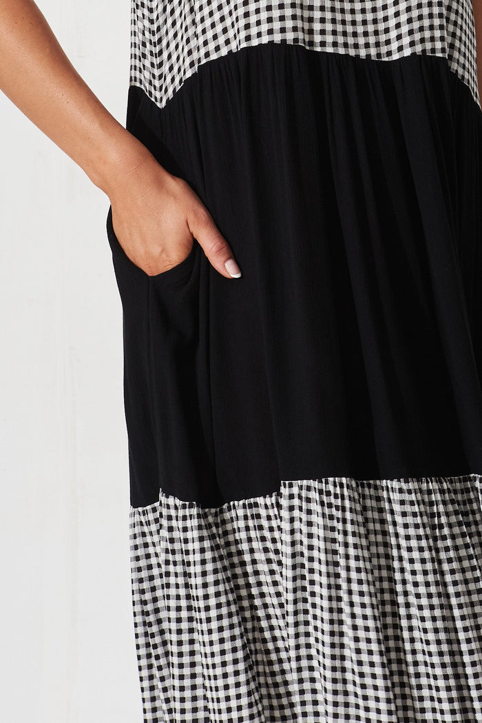 Abbotsford Midi Smock Dress In Black And White Gingham - detail