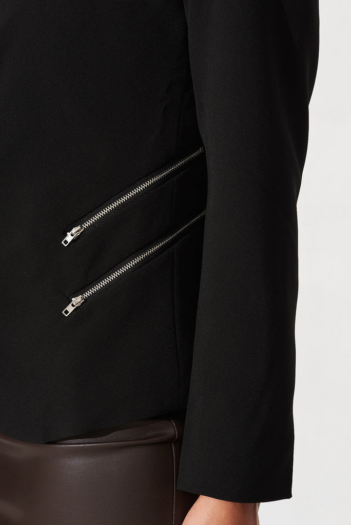 Patricia Blazer In Black - detail