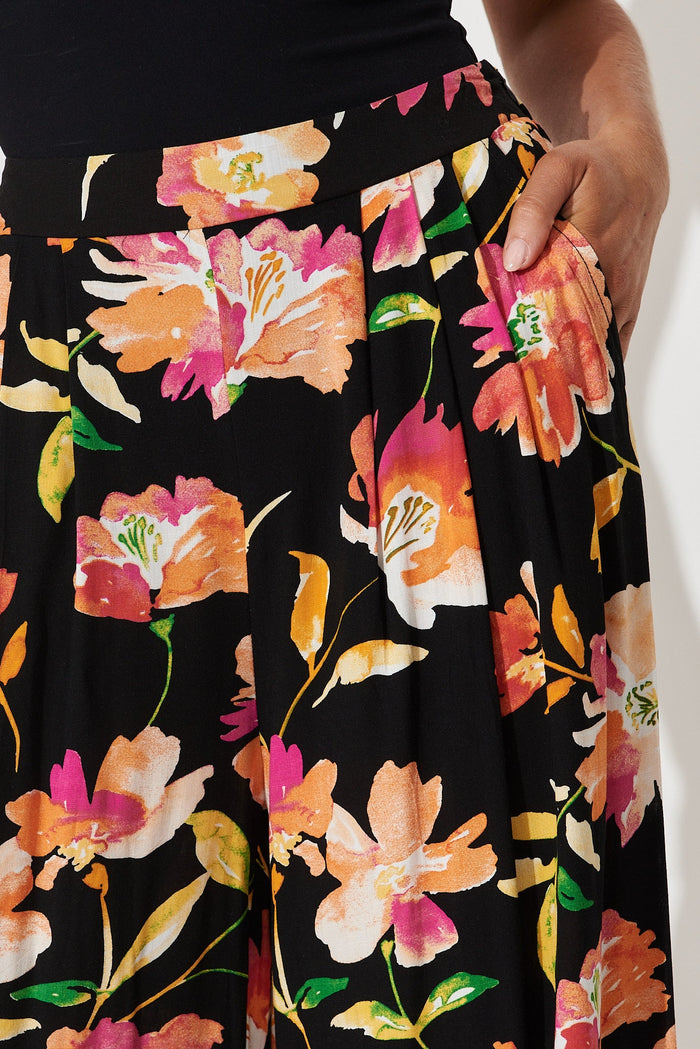Ellia Pants In Black With Apricot Floral - detail