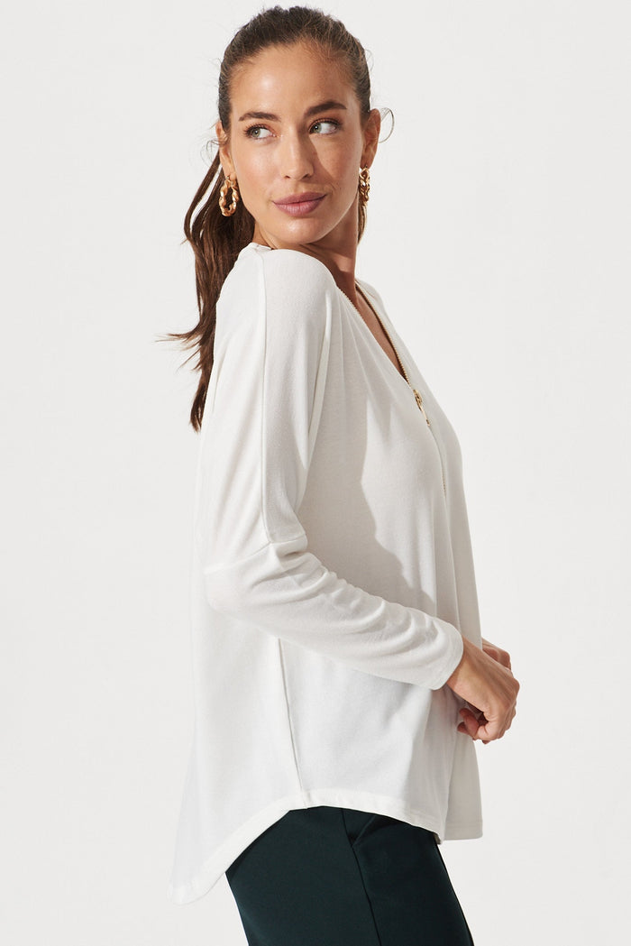 Cova Zip Front Knit Top In White - side