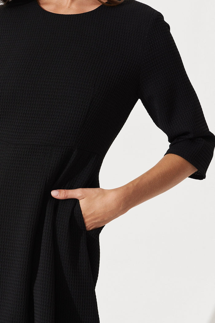 Lizbeth Dress In Textured Black - detail