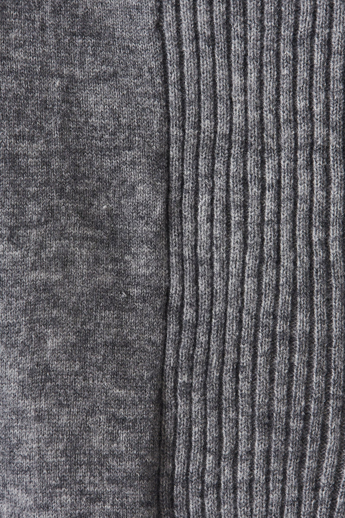Mosman Knit Cardigan In Grey Wool Blend - fabric