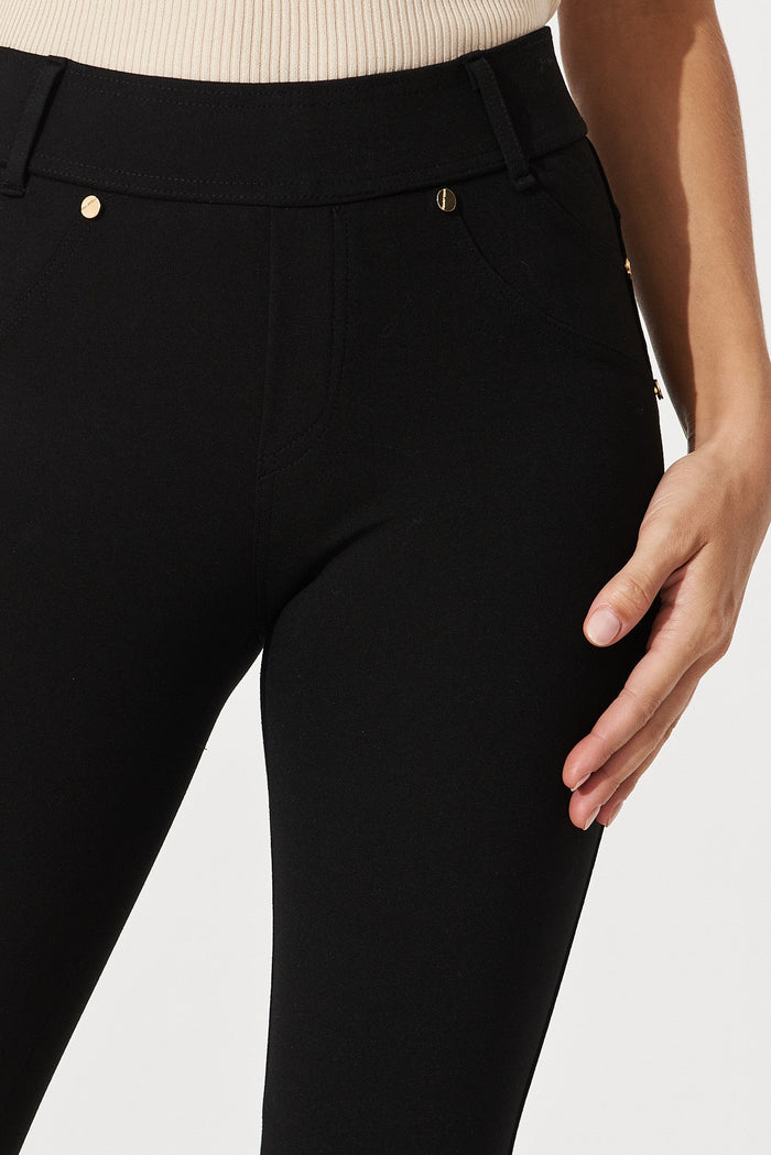 Bobbie Pant In Black - detail