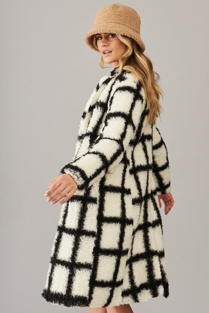 Vincenza Coat In Black And White Check - St Frock (Dev)