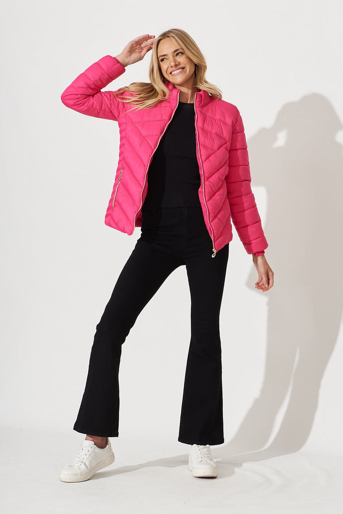Arvon Puffer Jacket In Fuchsia - full length