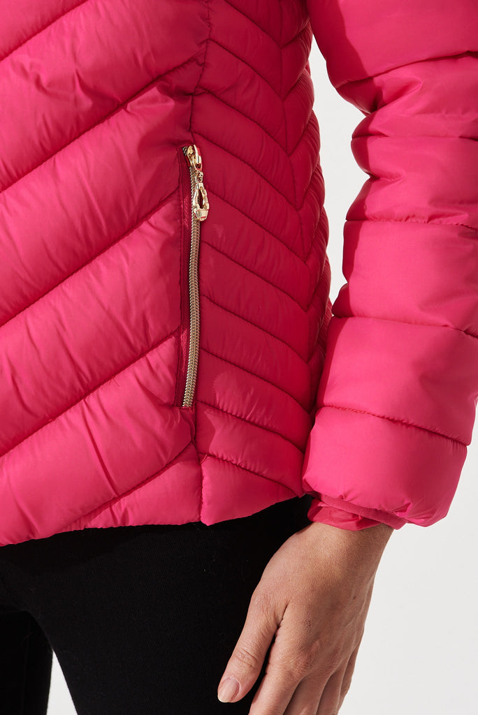 Arvon Puffer Jacket In Fuchsia - detail