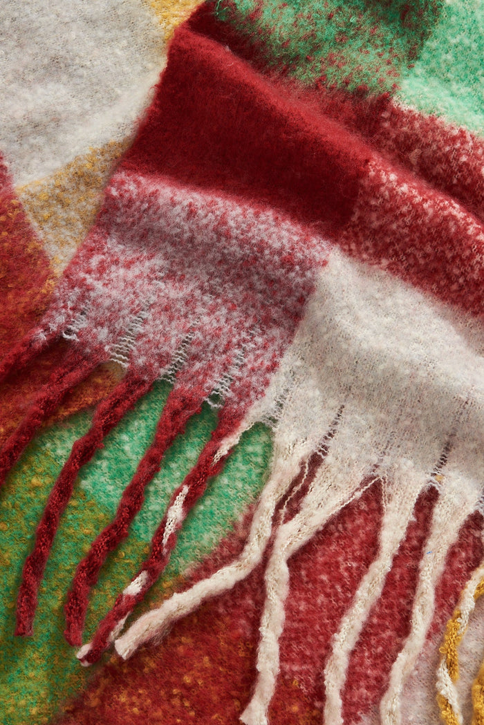 August + Delilah Brooklyn Oversized Knit Scarf In Red And Green Check - St Frock (Dev)