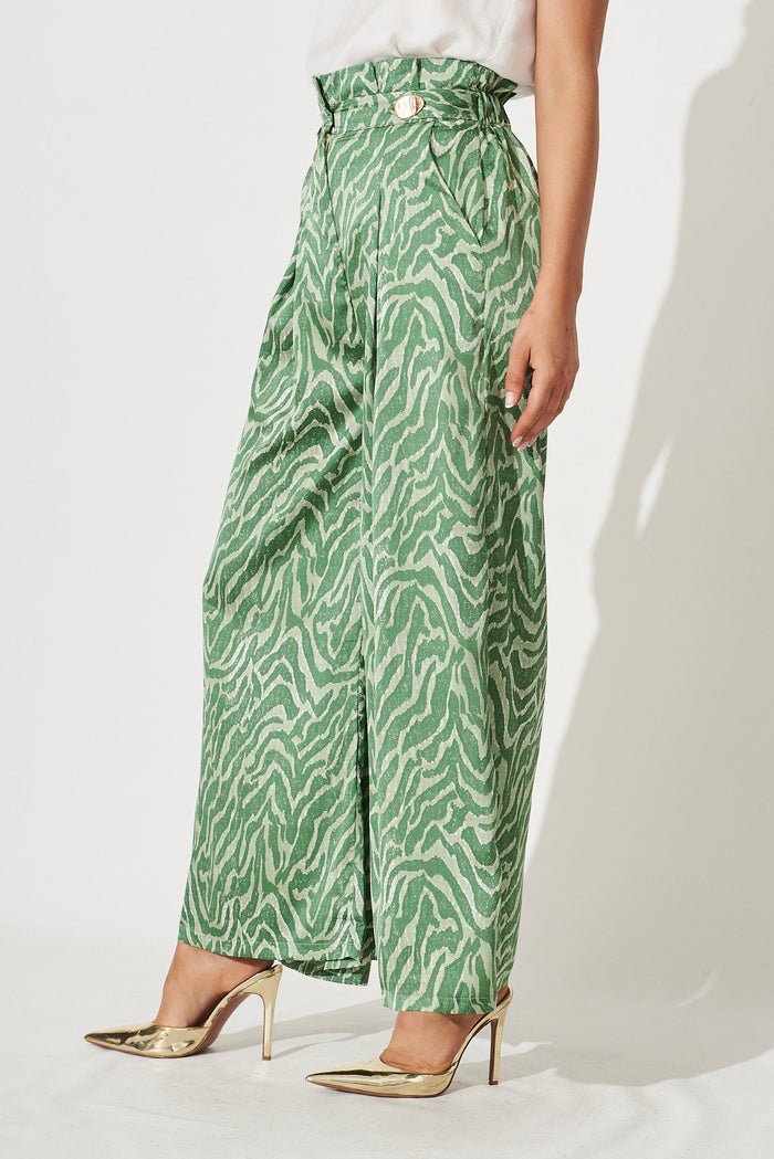 St Martin Pant In Green Print - side