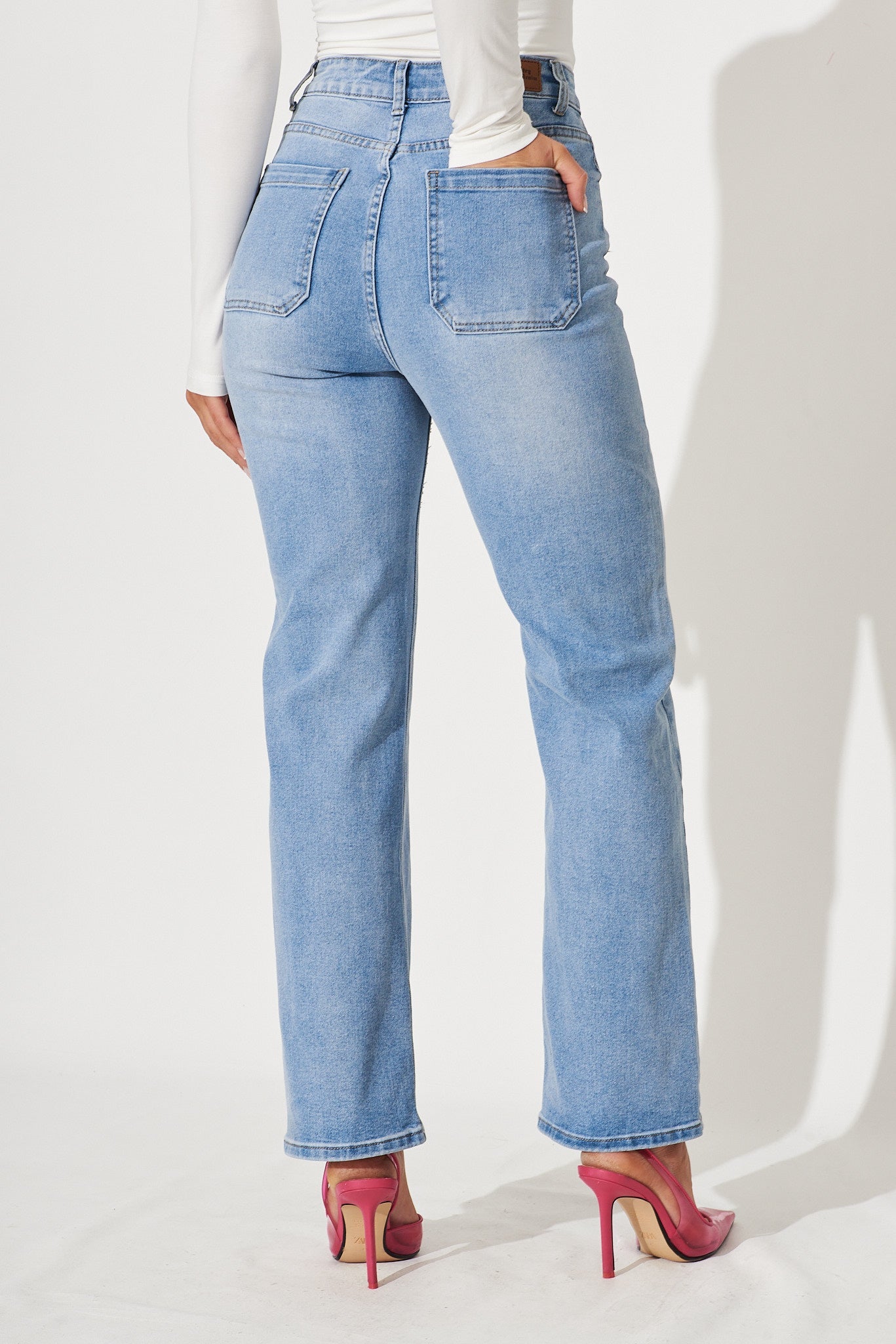 Atwood High Rise Jeans In Washed Blue Denim - St Frock (Dev)