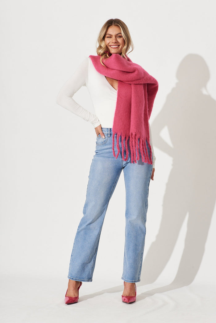 Atwood High Rise Jeans In Washed Blue Denim - St Frock (Dev)
