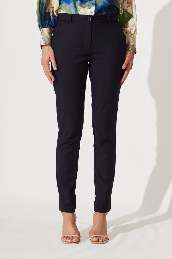 Strasbourg Pant In Navy Cotton Blend - front