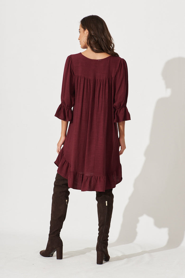 Loveline Dress In Wine Linen Blend - back