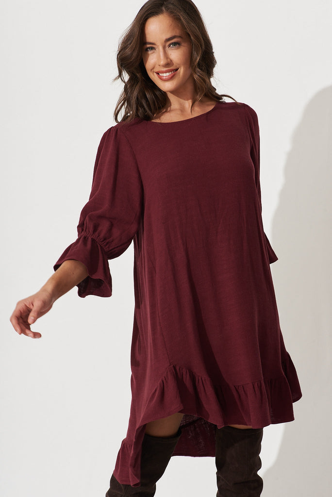 Loveline Dress In Wine Linen Blend - front