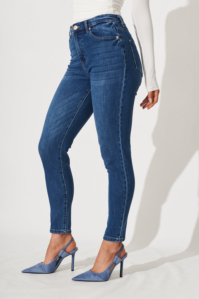 Billie Straight Jean In Mid Blue Wash - side