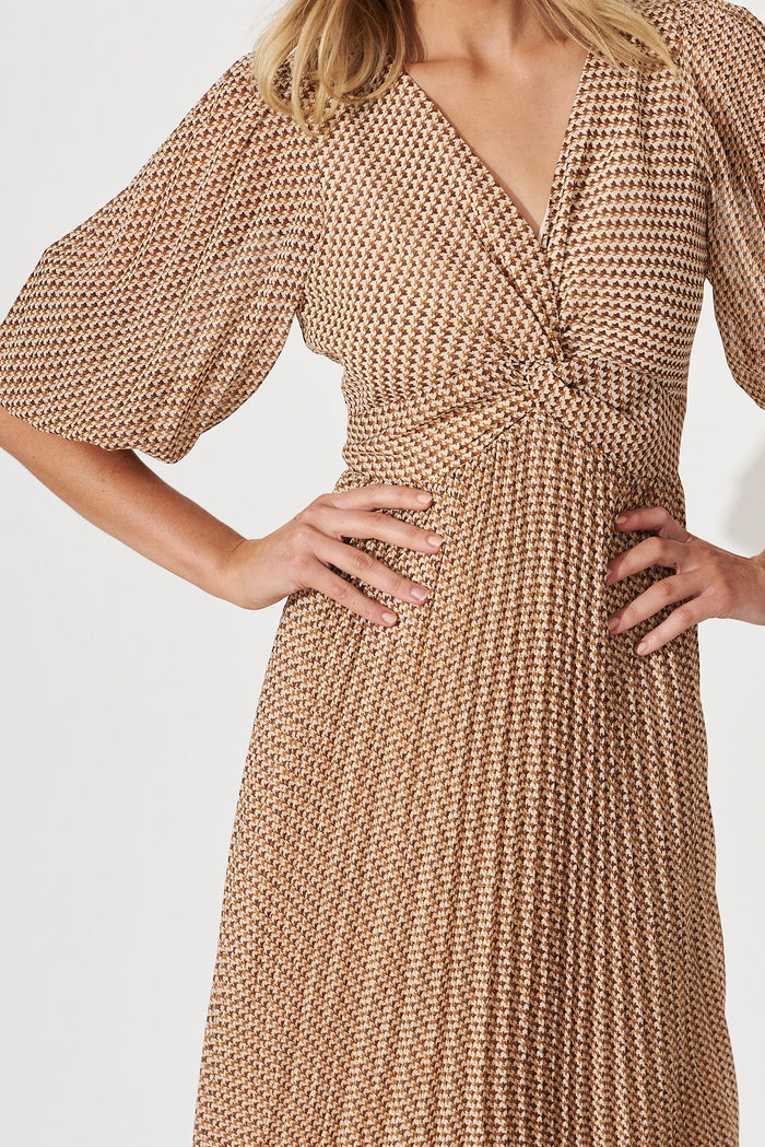 Moritz Maxi Dress In Beige With Brown Retro Print - detail