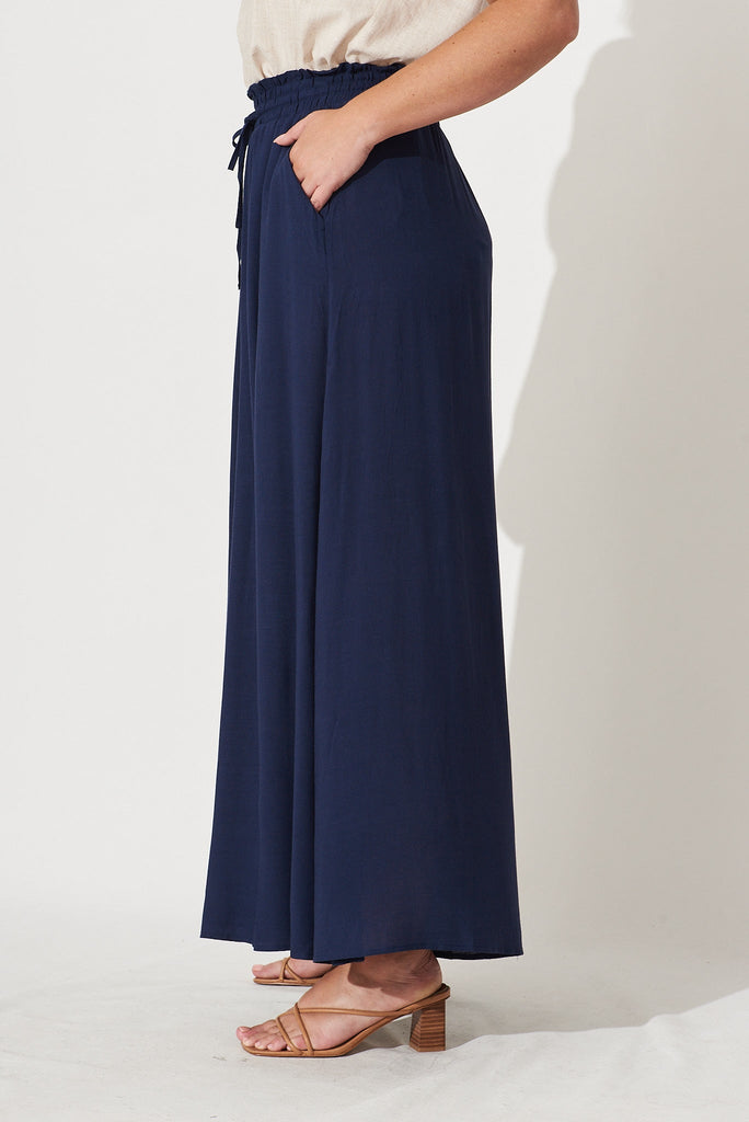 Mariah Pant In Navy - side