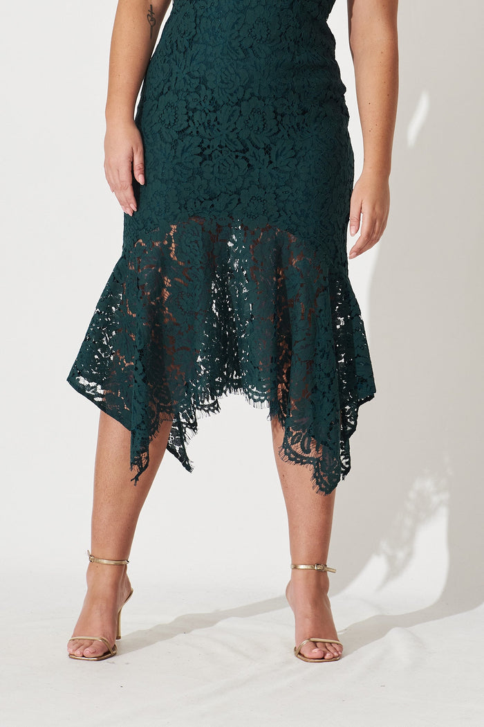 Emilise Midi Dress In Emerald Green Lace - detail