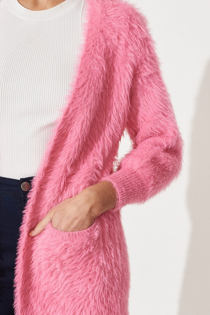 Lovey Dovey Knit Cardigan In Fuchsia Wool Blend - detail